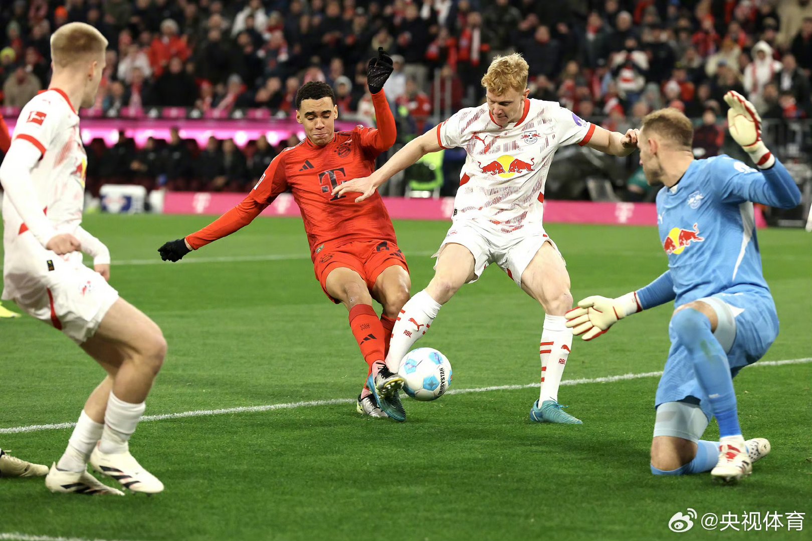 荷兰碾压拜仁，C罗关键制胜