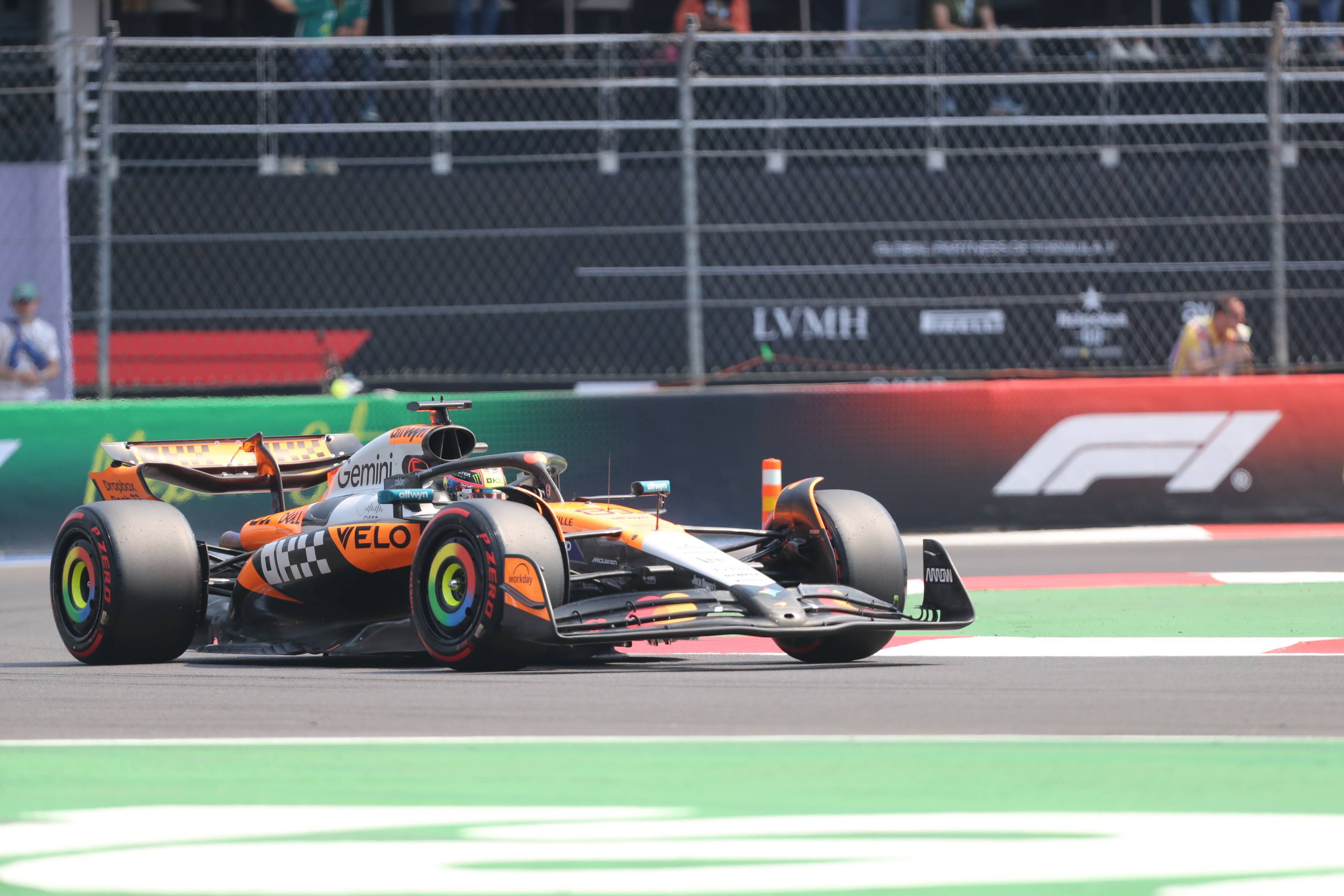 威廉姆斯翻盘哈斯车队,皮亚斯特里扛起全队 威廉姆斯翻盘哈斯车队,皮亚斯特里扛起全队